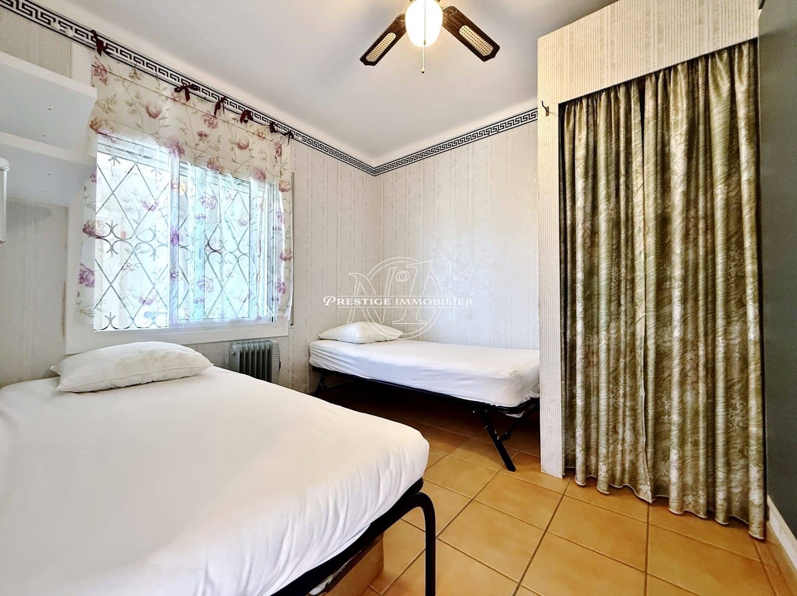 2 bedroom Apartment for sale in Roses - € 259,000 (Ref: 9967551)