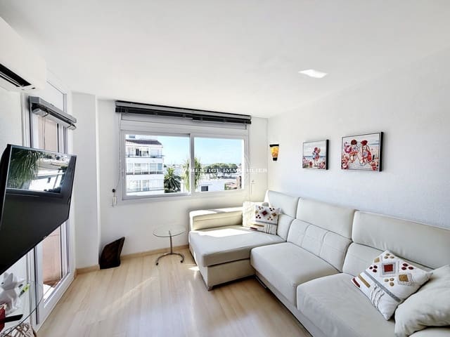 Apartamento de 2 habitaciones en Roses en venta con piscina - 199.000 € (Ref: 9974372)