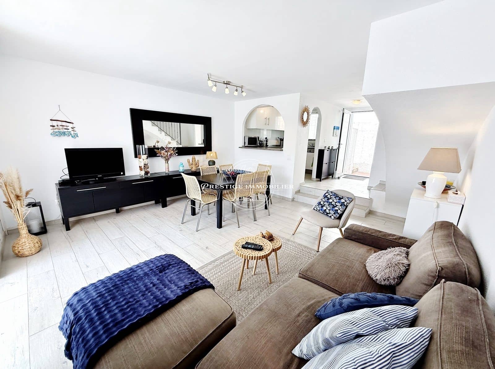 2 bedroom Villa for sale in Roses - € 379,000 (Ref: 9974373)