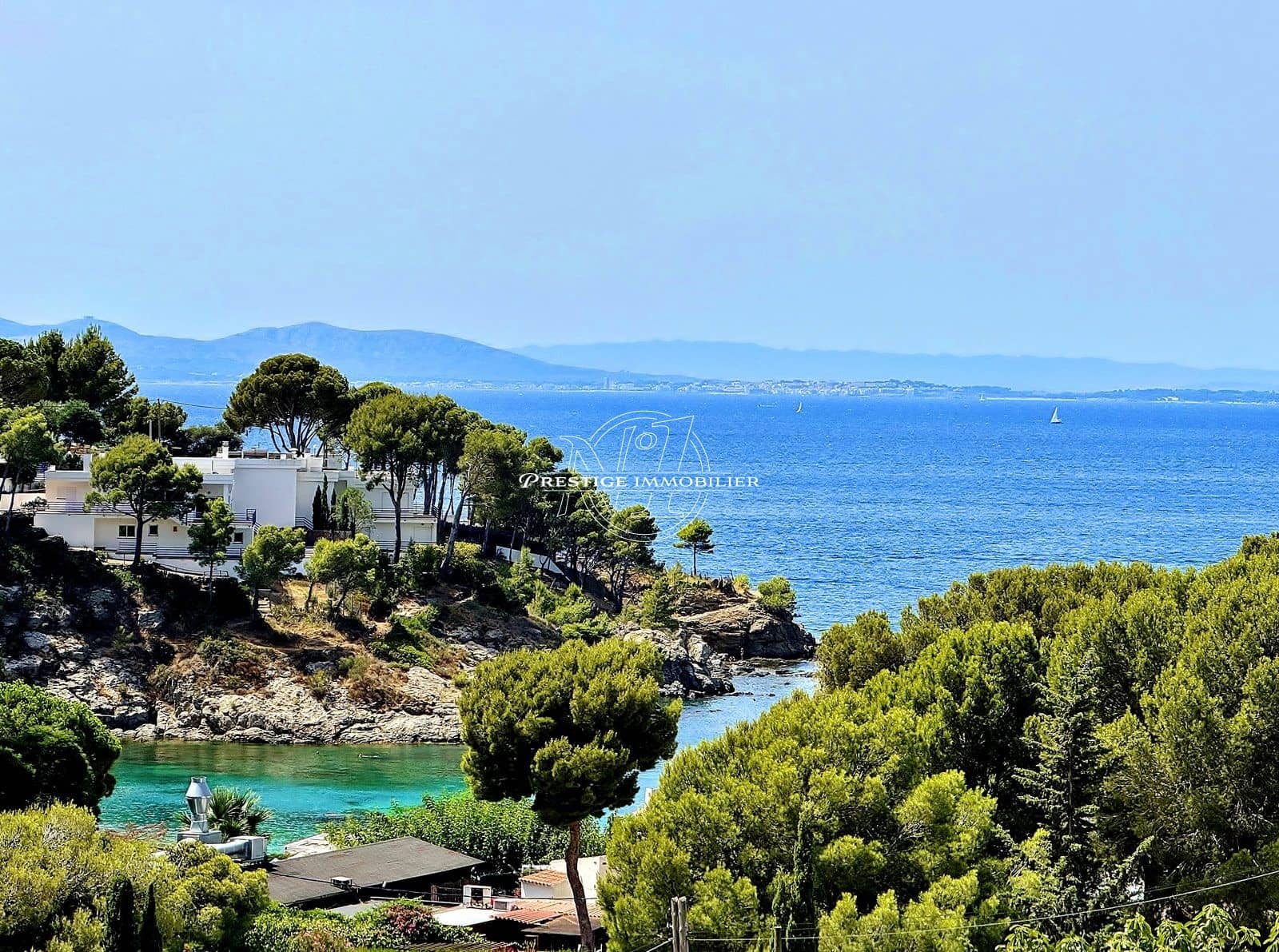 2 bedroom Villa for sale in Roses - € 379,000 (Ref: 9974373)
