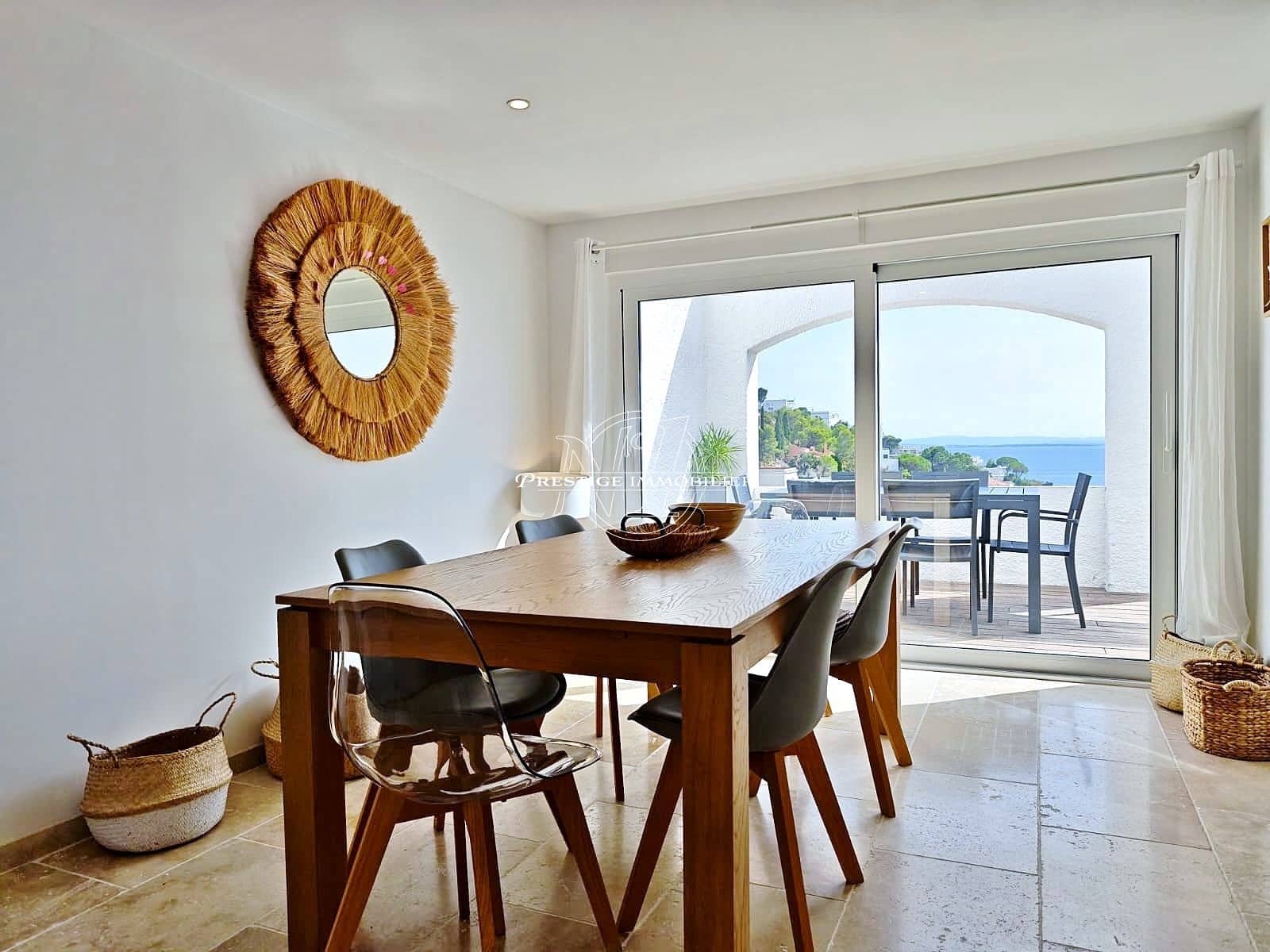 3 soverom Villa til salgs i Roses med svømmebasseng - € 795 000 (Ref: 9977297)