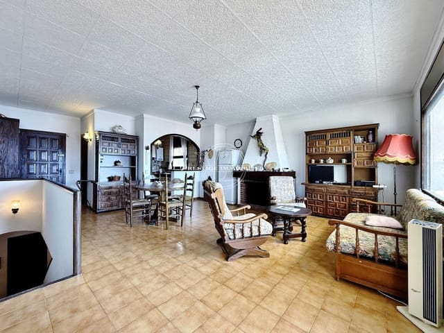 3 soverom Villa til salgs i Roses - € 280 000 (Ref: 9978814)
