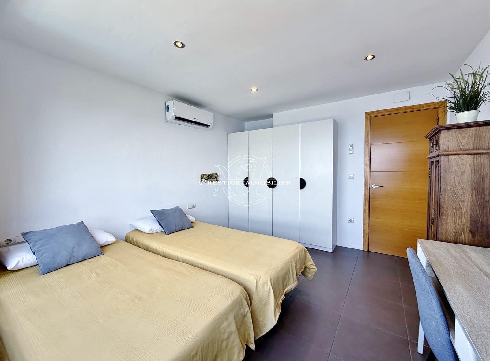 Chalet de 4 habitaciones en Roses en venta con piscina - 895.000 € (Ref: 9983727)