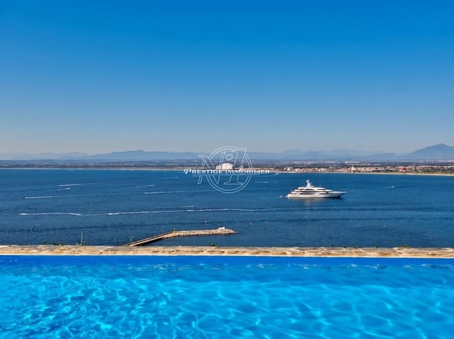 Chalet de 4 habitaciones en Roses en venta con piscina - 895.000 € (Ref: 9983727)