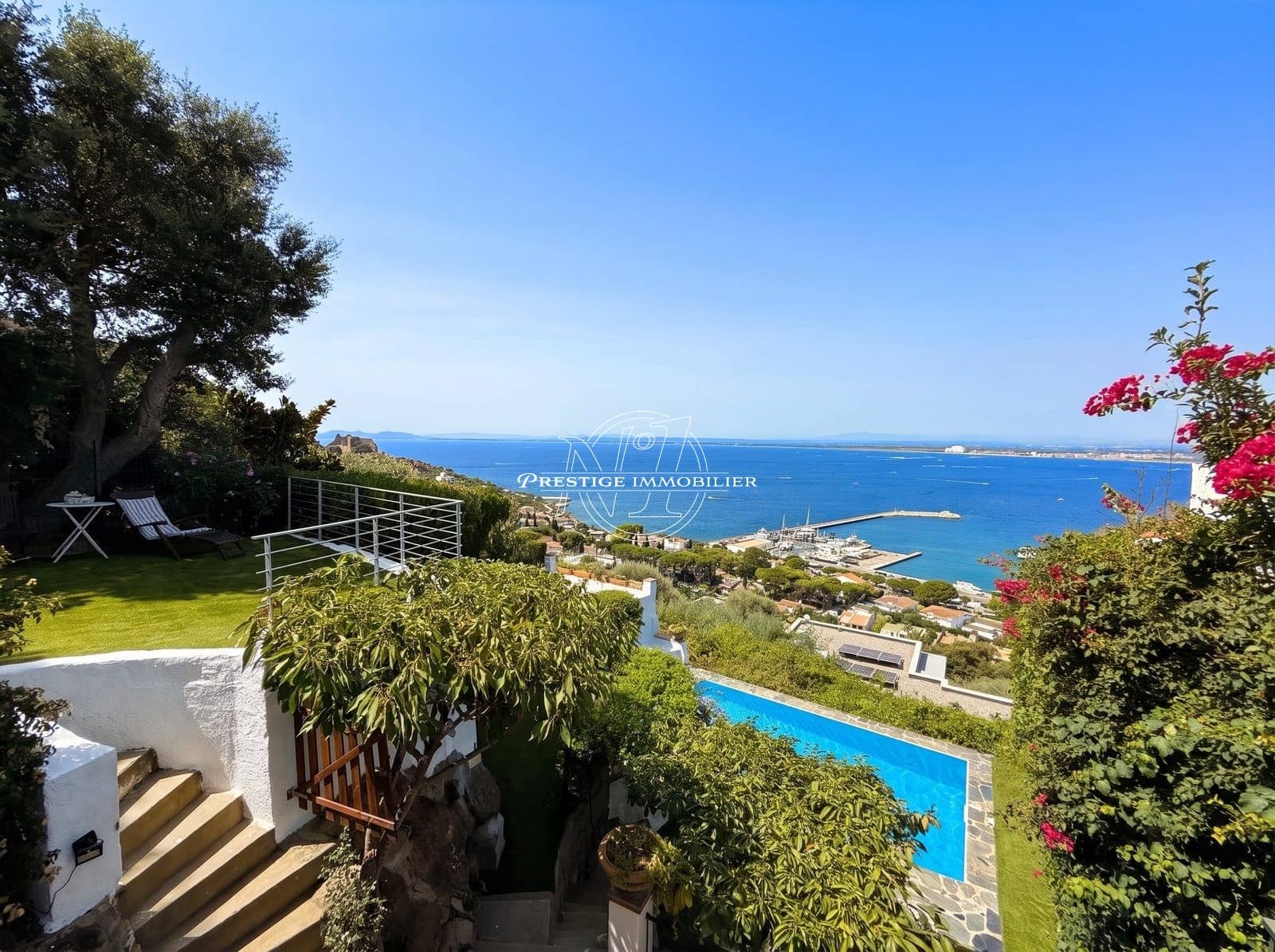Chalet de 4 habitaciones en Roses en venta con piscina - 895.000 € (Ref: 9983727)