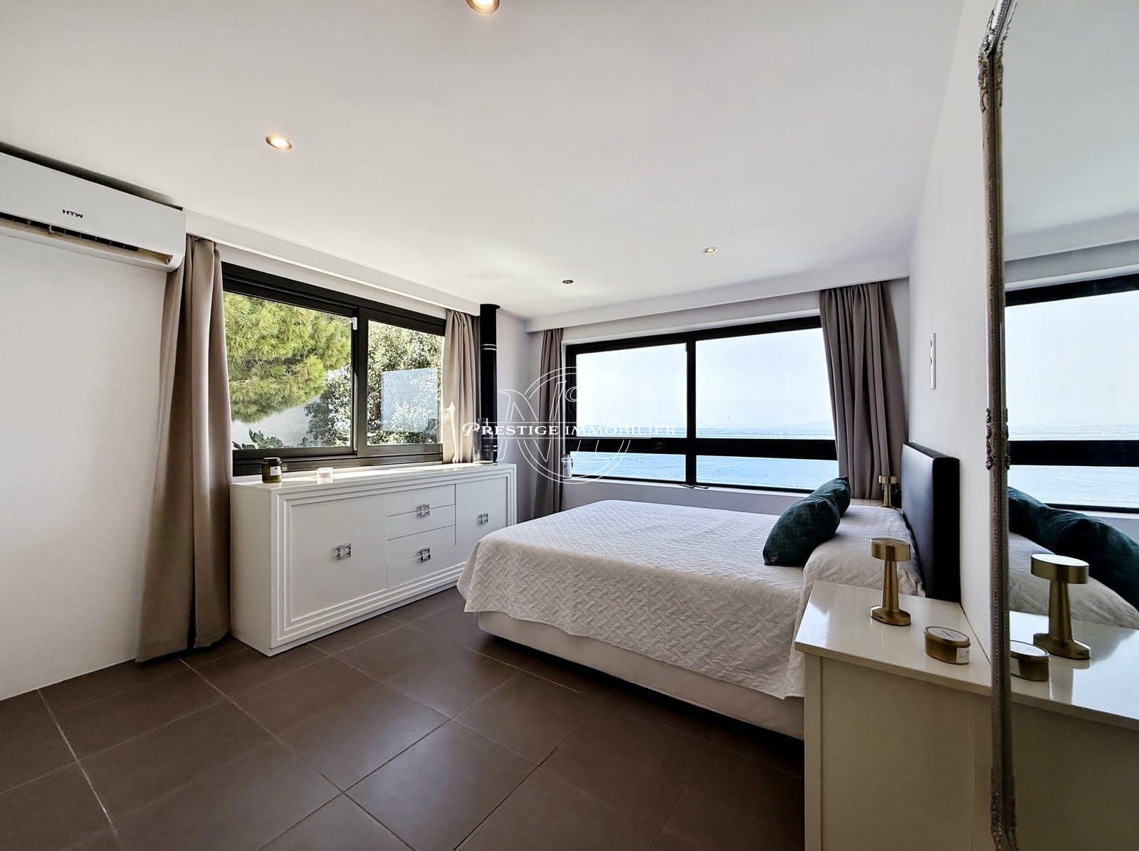 Chalet de 4 habitaciones en Roses en venta con piscina - 895.000 € (Ref: 9983727)