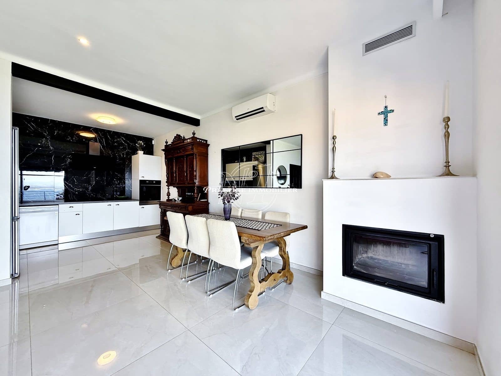 Chalet de 4 habitaciones en Roses en venta con piscina - 895.000 € (Ref: 9983727)