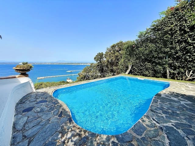 Chalet de 4 habitaciones en Roses en venta con piscina - 895.000 € (Ref: 9983727)
