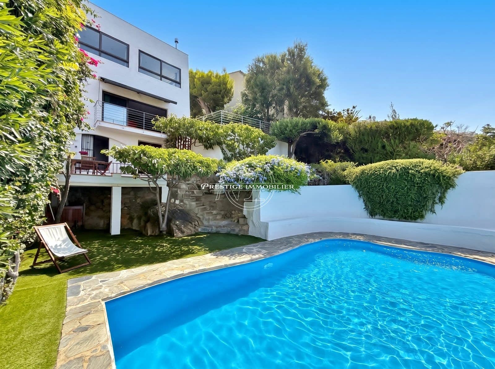 Chalet de 4 habitaciones en Roses en venta con piscina - 895.000 € (Ref: 9983727)