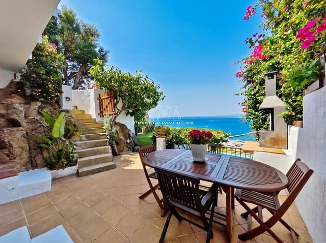 Chalet de 4 habitaciones en Roses en venta con piscina - 895.000 € (Ref: 9983727)