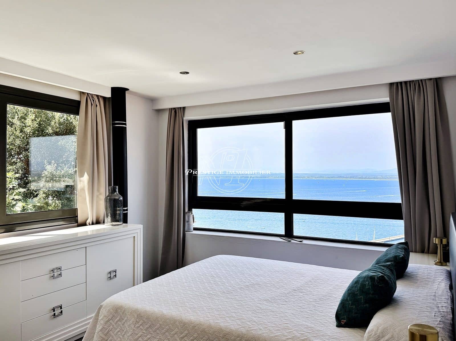 Chalet de 4 habitaciones en Roses en venta con piscina - 895.000 € (Ref: 9983727)