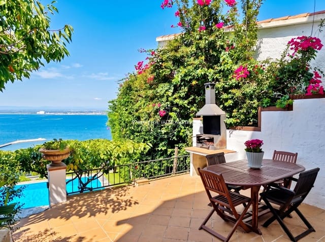 Chalet de 4 habitaciones en Roses en venta con piscina - 895.000 € (Ref: 9983727)