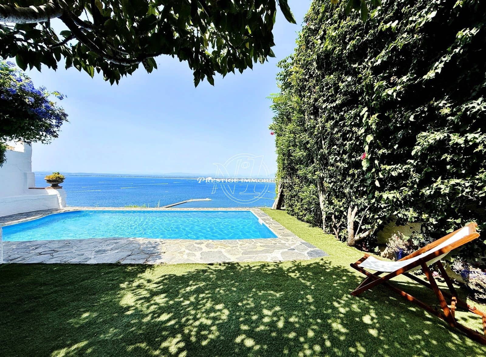 Chalet de 4 habitaciones en Roses en venta con piscina - 895.000 € (Ref: 9983727)