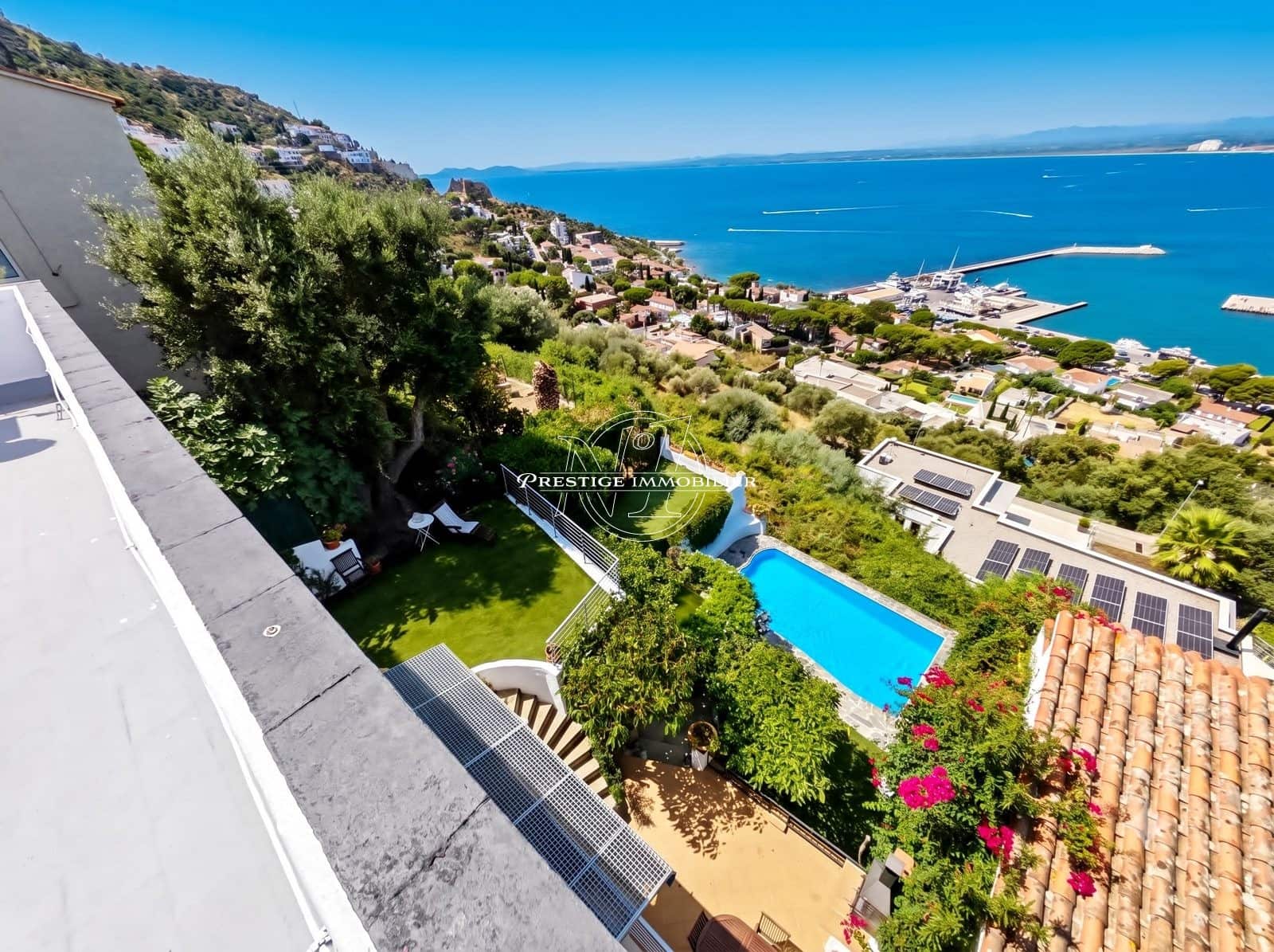 Chalet de 4 habitaciones en Roses en venta con piscina - 895.000 € (Ref: 9983727)