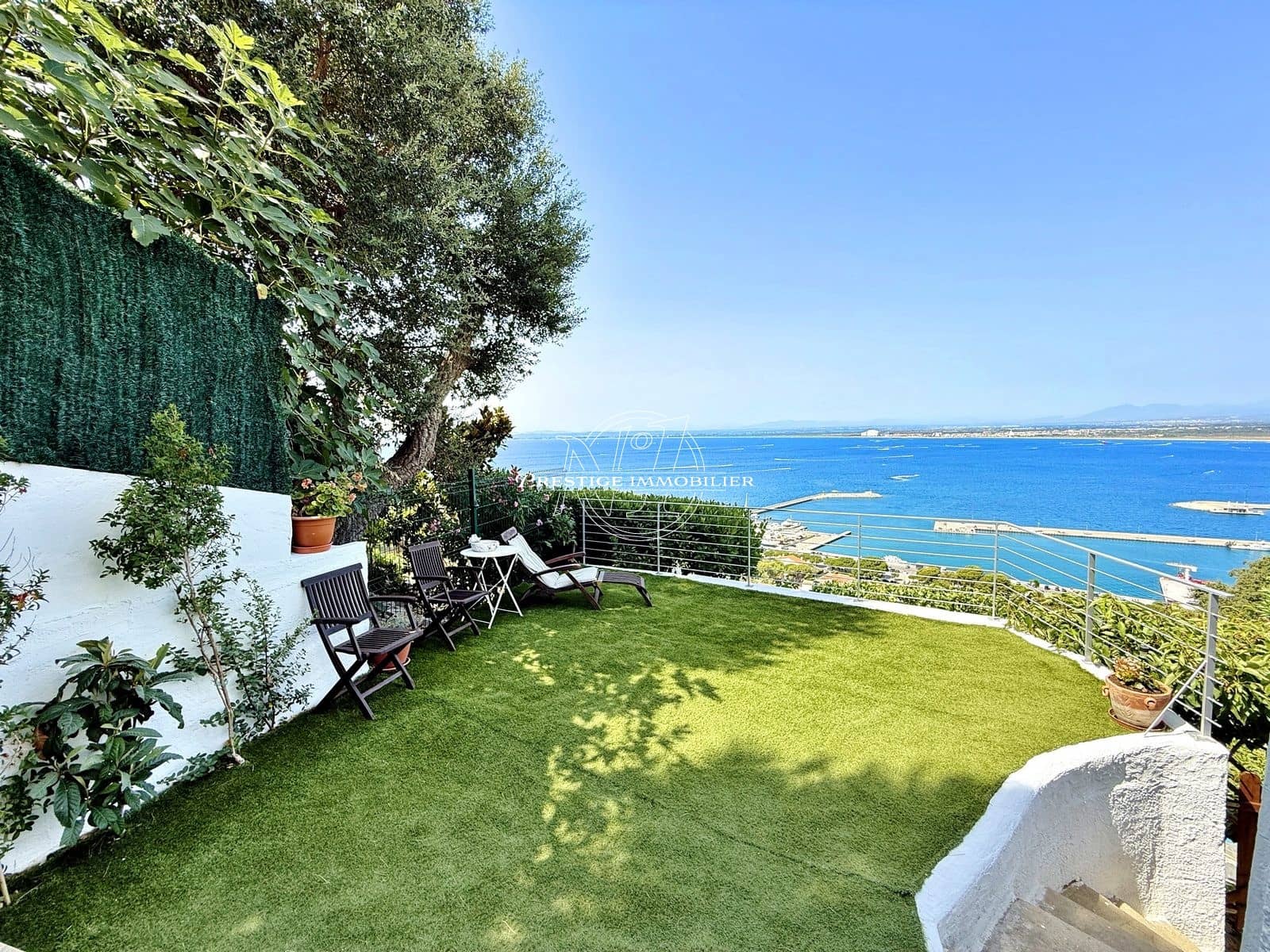 Chalet de 4 habitaciones en Roses en venta con piscina - 895.000 € (Ref: 9983727)
