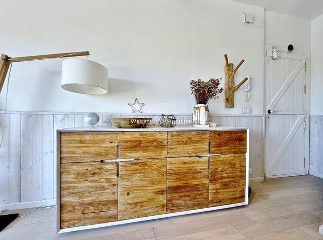 Apartamento de 3 habitaciones en Empuriabrava, Castelló d'Empúries en venta - 620.000 € (Ref: 9986850)