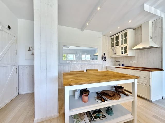 Apartamento de 3 habitaciones en Empuriabrava, Castelló d'Empúries en venta - 620.000 € (Ref: 9986850)