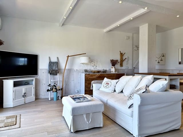 Apartamento de 3 habitaciones en Empuriabrava, Castelló d'Empúries en venta - 620.000 € (Ref: 9986850)