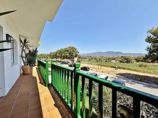 Apartamento de 3 habitaciones en Empuriabrava, Castelló d'Empúries en venta - 620.000 € (Ref: 9986850)