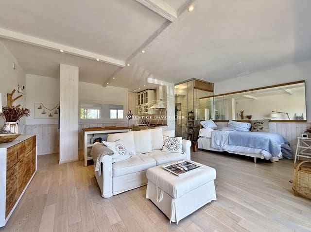 Apartamento de 3 habitaciones en Empuriabrava, Castelló d'Empúries en venta - 620.000 € (Ref: 9986850)