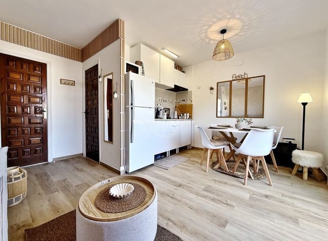 1 soveværelse Lejlighed til salg i Empuriabrava, Castelló d'Empúries med swimmingpool - € 125.000 (Ref: 9997109)