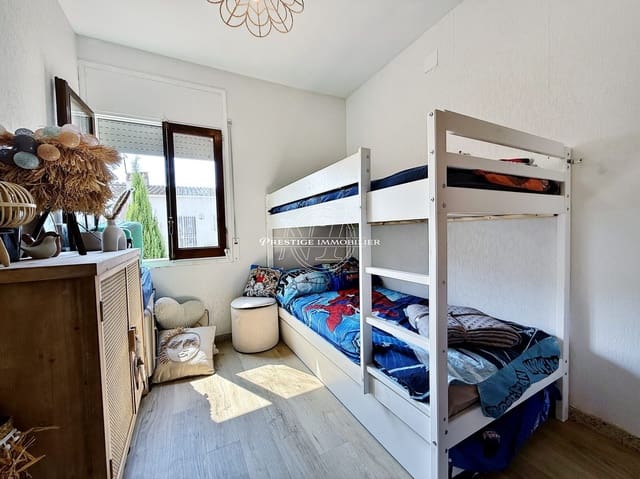 1 soveværelse Lejlighed til salg i Empuriabrava, Castelló d'Empúries med swimmingpool - € 125.000 (Ref: 9997109)