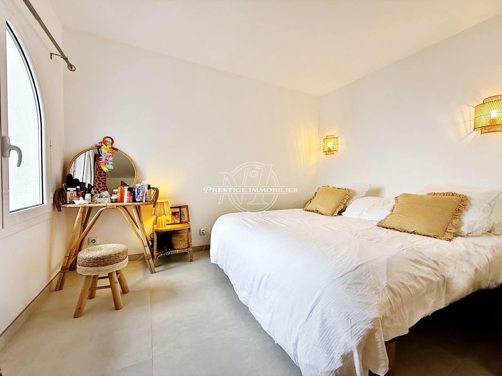 4 slaapkamer Appartement te koop in Roses - € 649.000 (Ref: 9997110)
