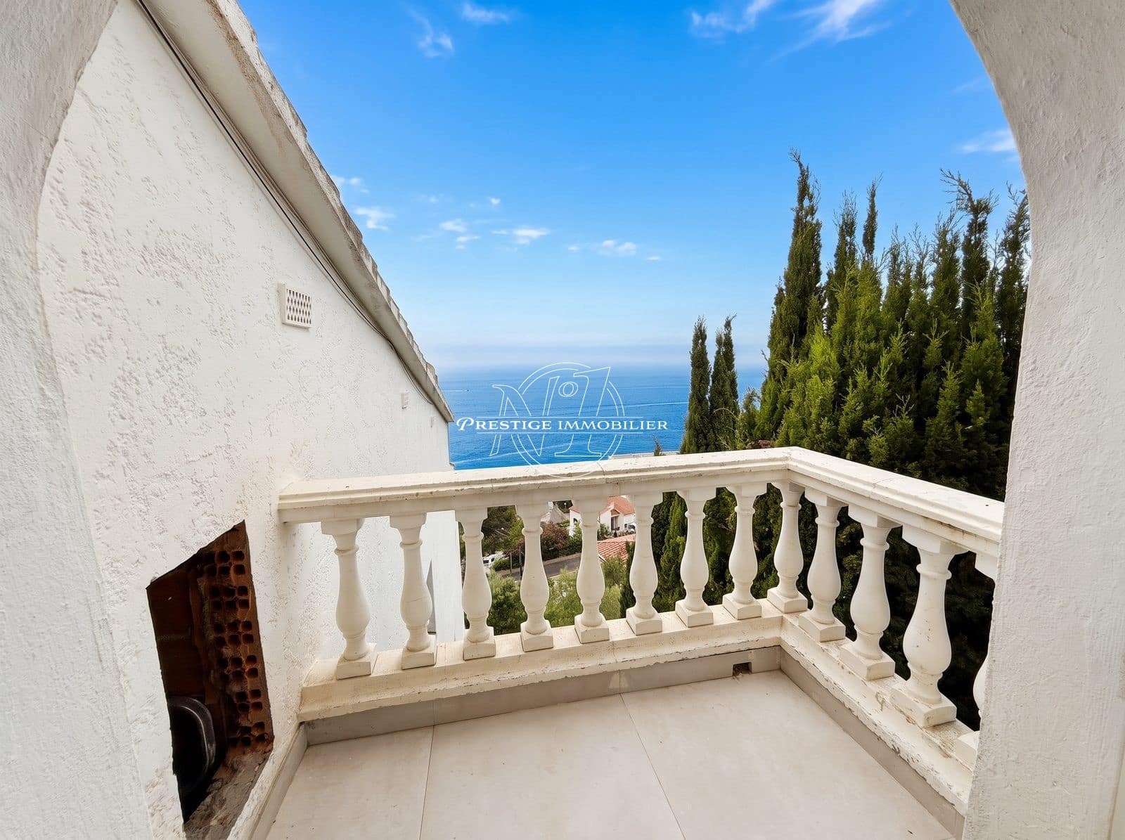 4 slaapkamer Appartement te koop in Roses - € 649.000 (Ref: 9997110)