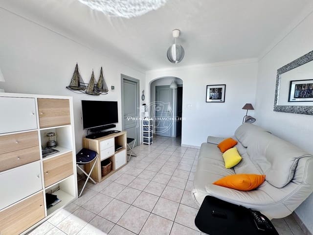 Apartamento de 2 habitaciones en Roses en venta - 294.000 € (Ref: 9999738)