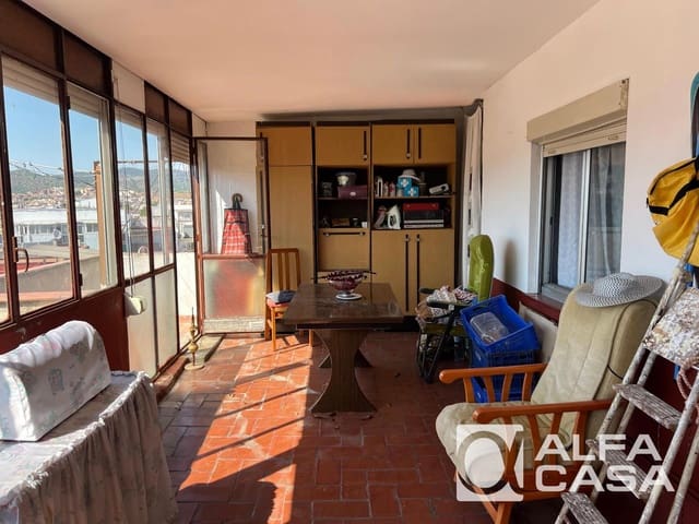 3 sovrum Lägenhet till salu i Santa Coloma de Gramenet - 255 000 € (Ref: 10036228)