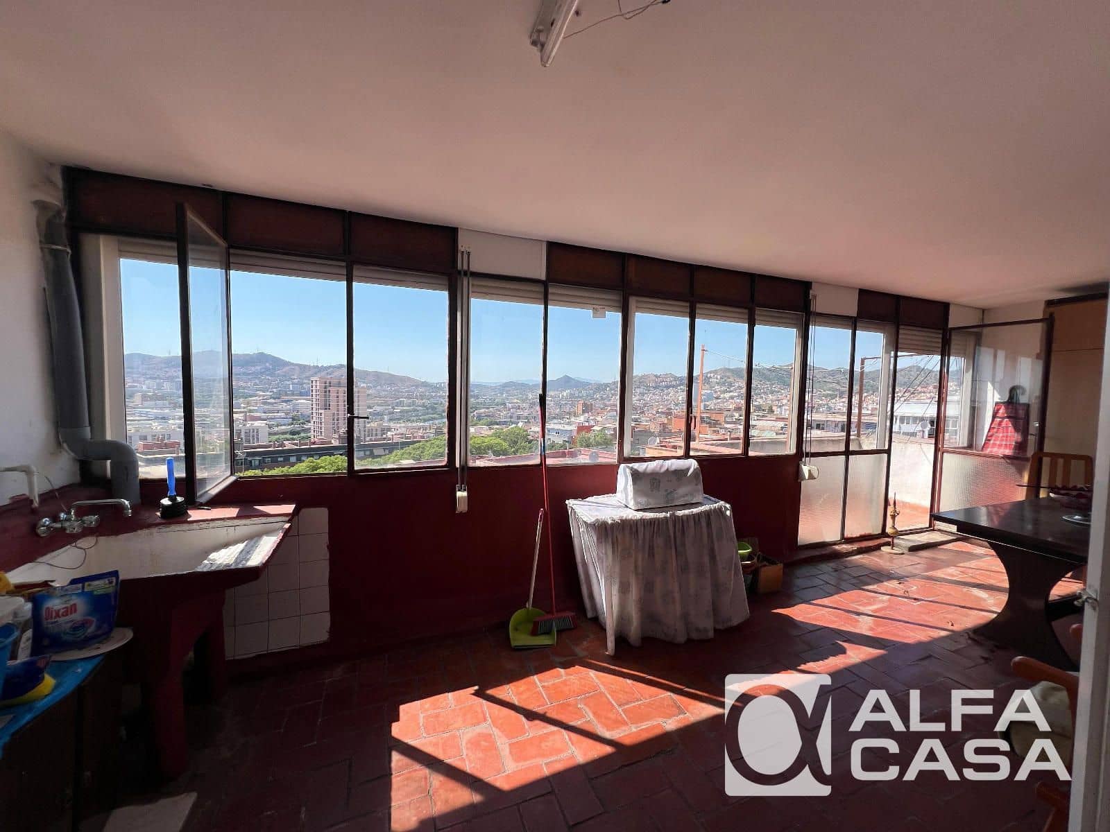 3 sovrum Lägenhet till salu i Santa Coloma de Gramenet - 255 000 € (Ref: 10036228)