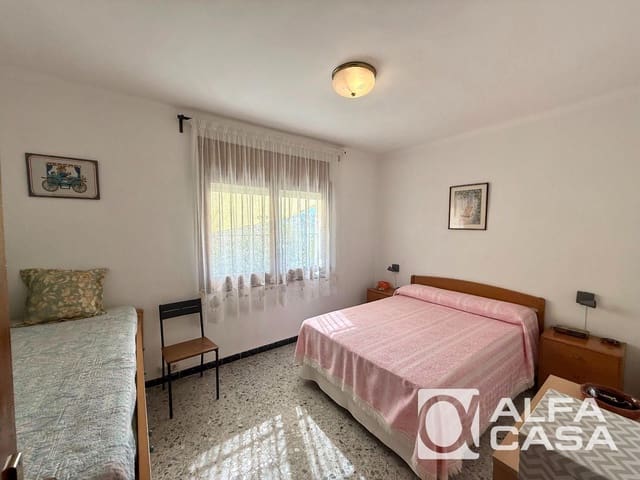 Piso de 3 habitaciones en Vidreres en venta con garaje - 250.000 € (Ref: 10049816)