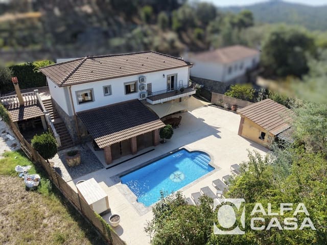 5 sypialnia Willa na sprzedaż w Vidreres z basenem - 337 000 € (Ref: 10049838)