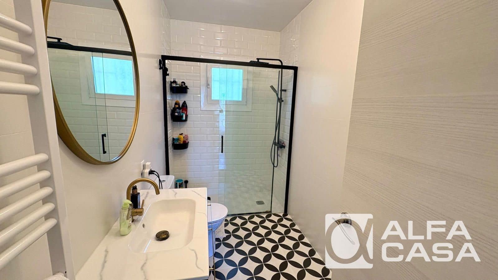 5 slaapkamer Villa te koop in Lloret de Mar met zwembad garage - € 415.000 (Ref: 10154358)
