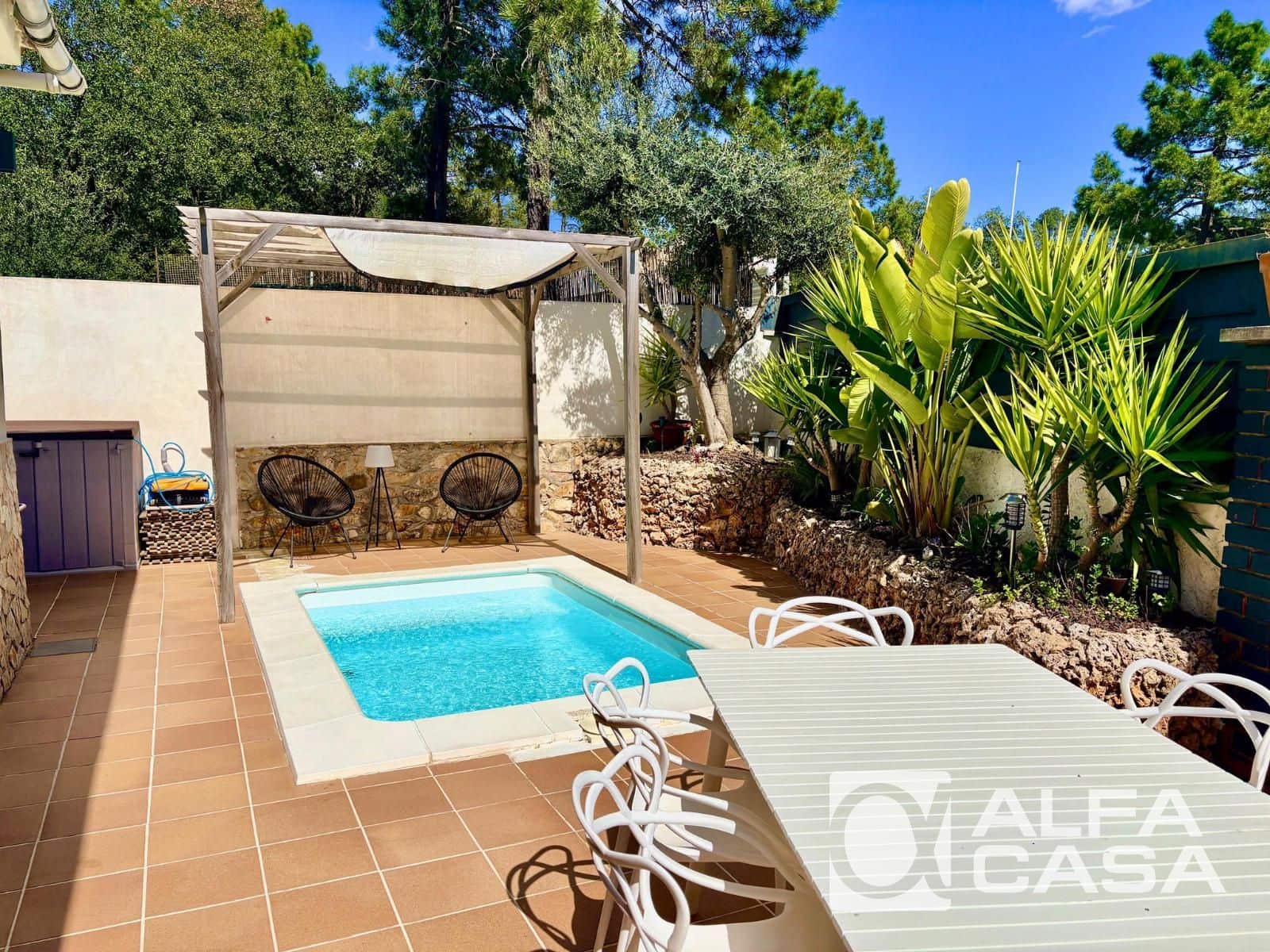 5 slaapkamer Villa te koop in Lloret de Mar met zwembad garage - € 415.000 (Ref: 10154358)