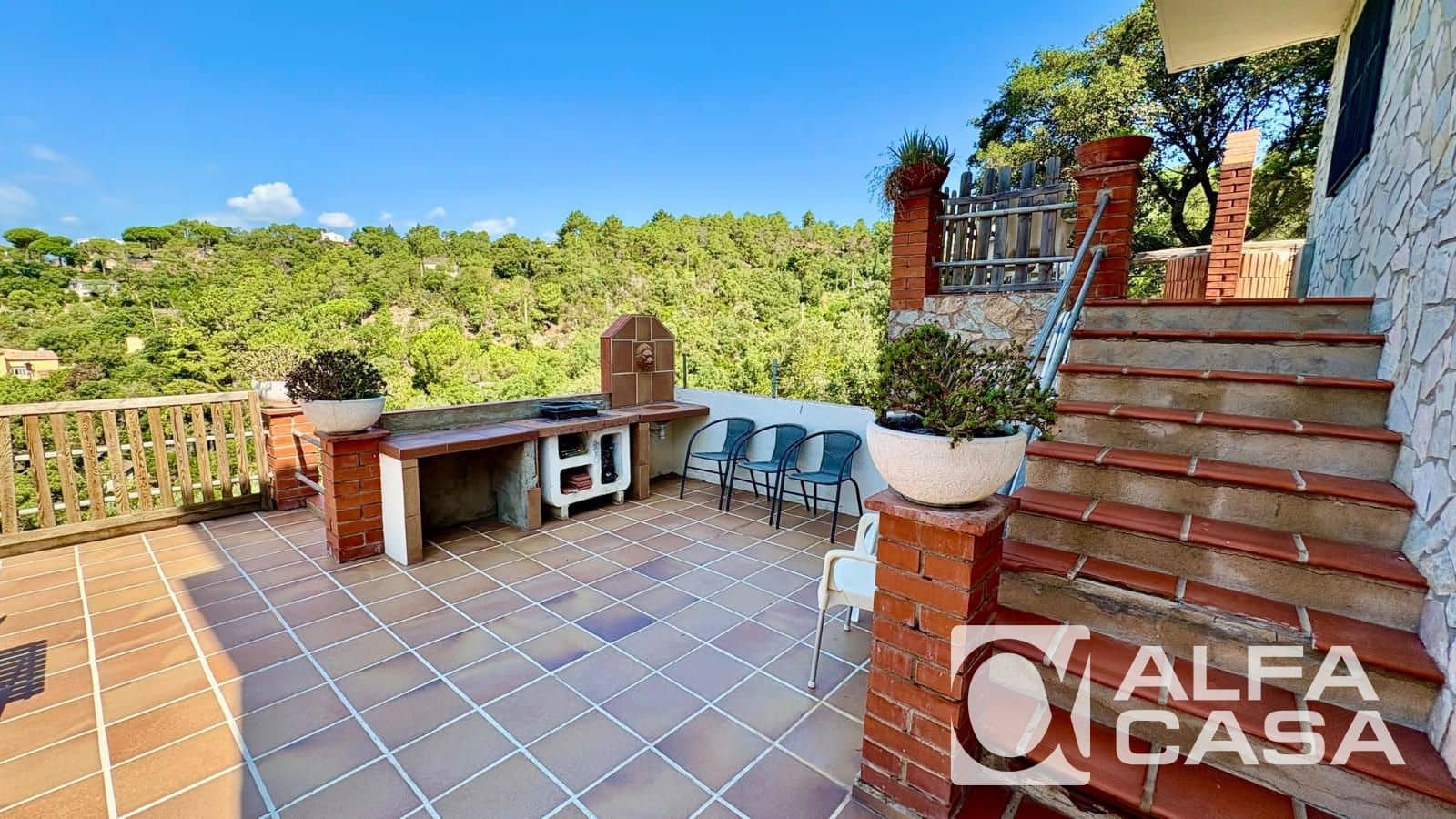 5 slaapkamer Villa te koop in Lloret de Mar met zwembad garage - € 415.000 (Ref: 10154358)