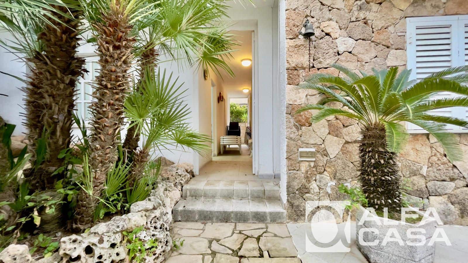 7 slaapkamer Villa te koop in Lloret de Mar met zwembad garage - € 890.000 (Ref: 10160330)