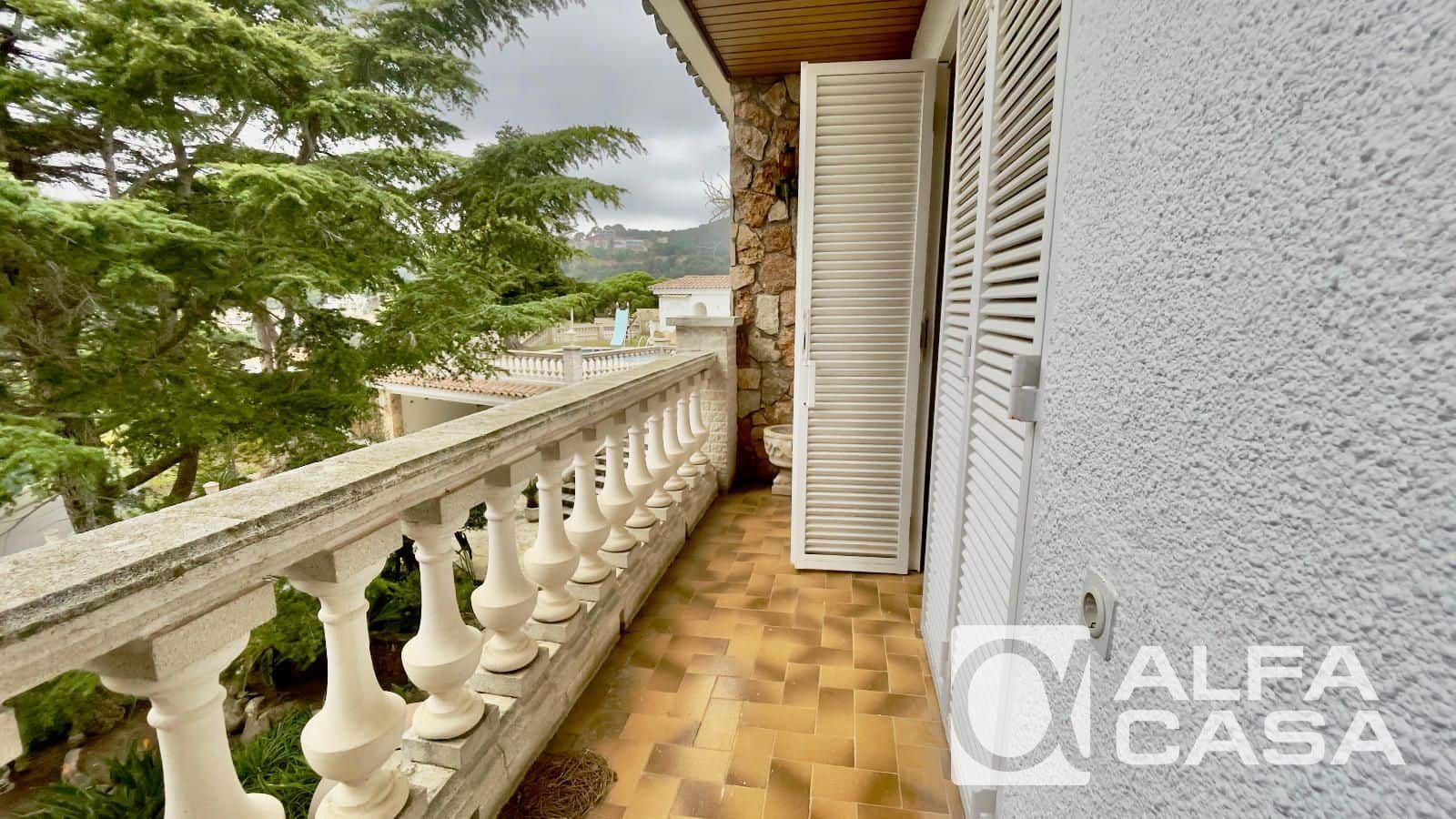 7 slaapkamer Villa te koop in Lloret de Mar met zwembad garage - € 890.000 (Ref: 10160330)