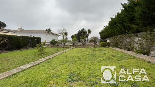 7 slaapkamer Villa te koop in Lloret de Mar met zwembad garage - € 890.000 (Ref: 10160330)