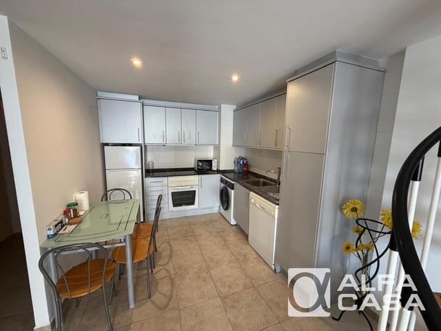 2 slaapkamer Penthouse te koop in Lloret de Mar met zwembad - € 260.000 (Ref: 10172144)