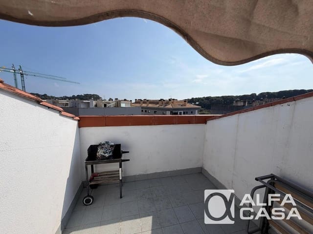 2 slaapkamer Penthouse te koop in Lloret de Mar met zwembad - € 260.000 (Ref: 10172144)