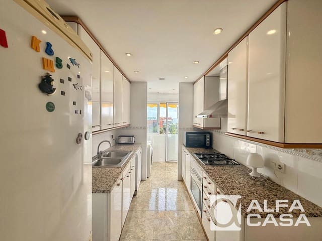 4 sovrum Lägenhet till salu i Lloret de Mar med pool - 550 000 € (Ref: 10172883)