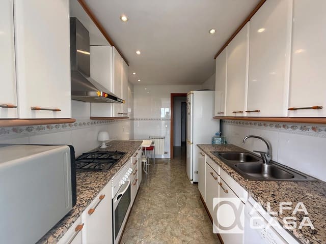4 sovrum Lägenhet till salu i Lloret de Mar med pool - 550 000 € (Ref: 10172883)