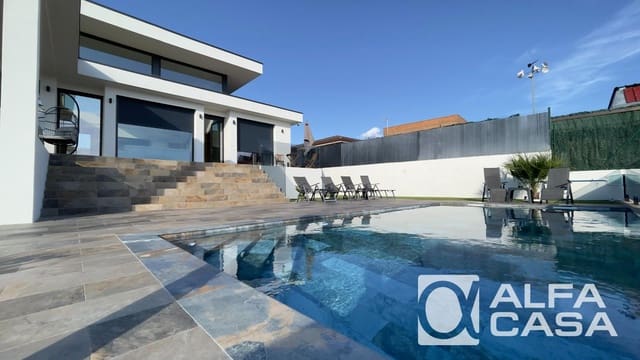 4 slaapkamer Villa te koop in Vidreres met zwembad garage - € 665.000 (Ref: 10175515)