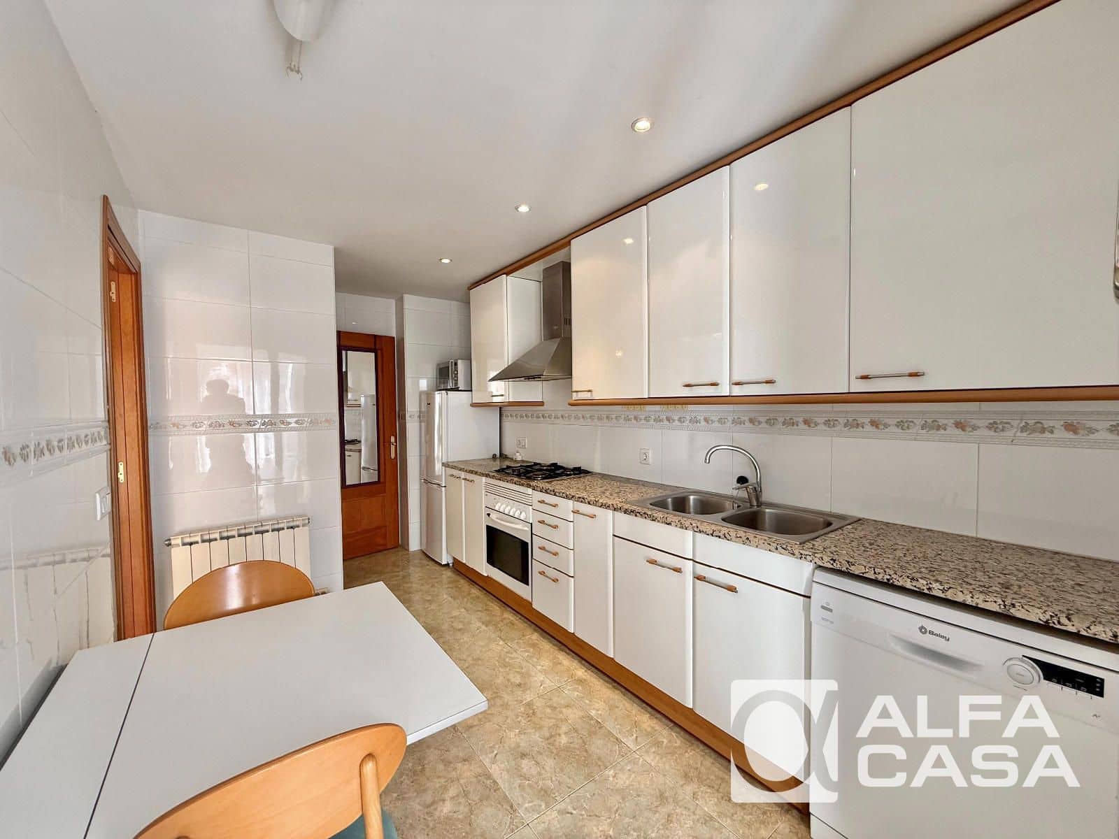 3 bedroom Flat for sale in Lloret de Mar with pool - € 350,000 (Ref: 10175974)