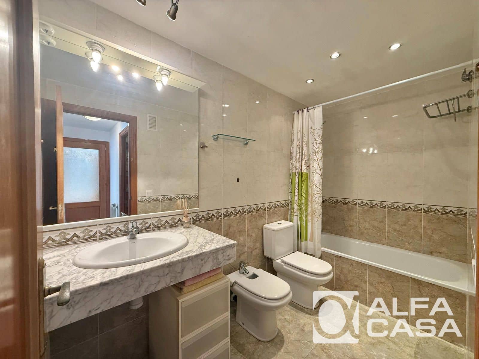 3 bedroom Flat for sale in Lloret de Mar with pool - € 350,000 (Ref: 10175974)
