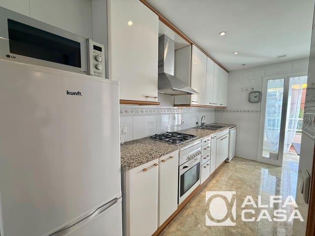 3 slaapkamer Flat te koop in Lloret de Mar met zwembad - € 350.000 (Ref: 10175974)