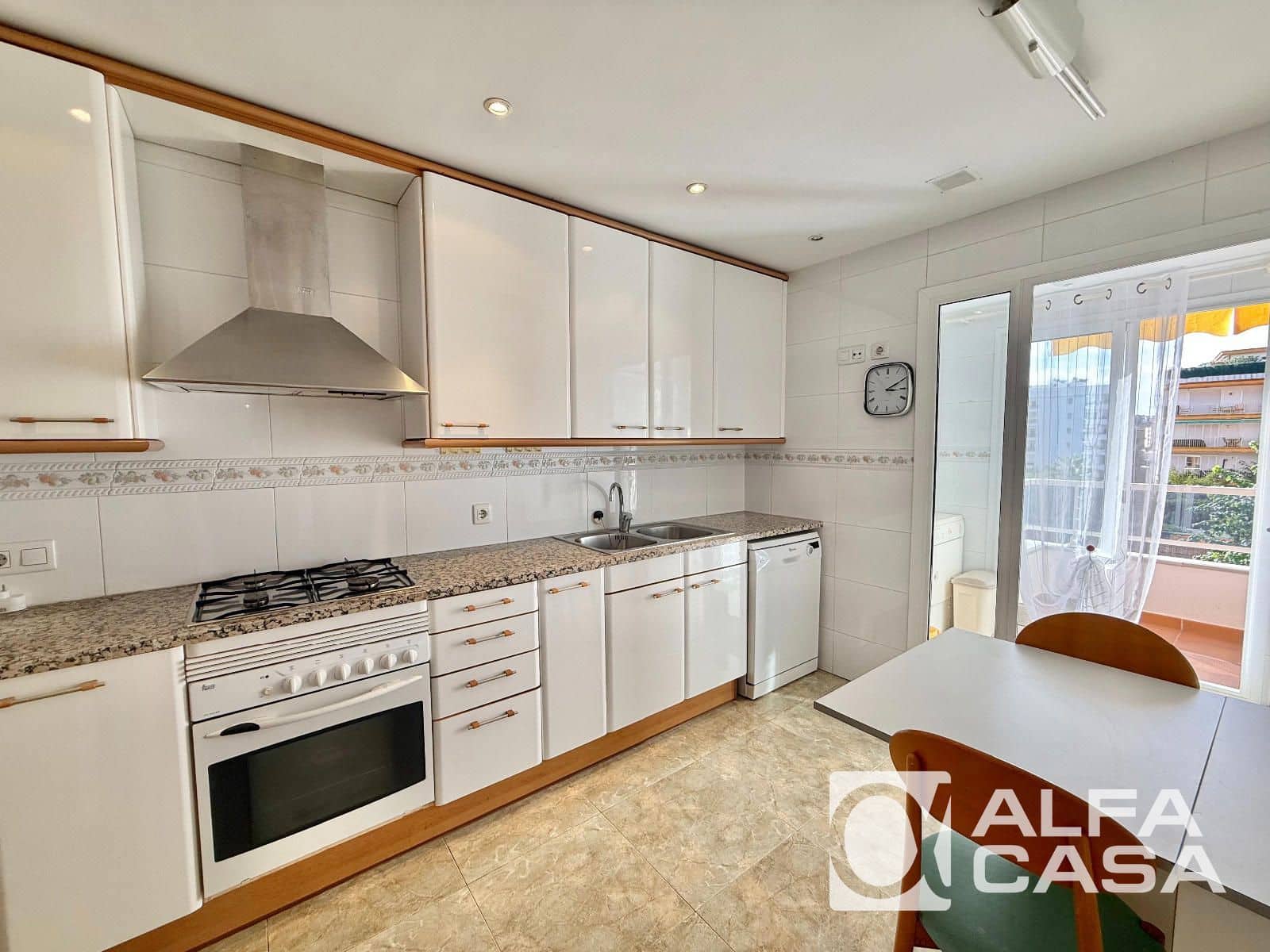 3 bedroom Flat for sale in Lloret de Mar with pool - € 350,000 (Ref: 10175974)