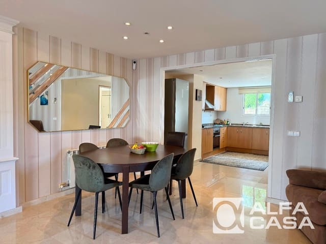 4 camera da letto Villa in vendita in Lloret de Mar con piscina garage - 580.000 € (Rif: 9385802)