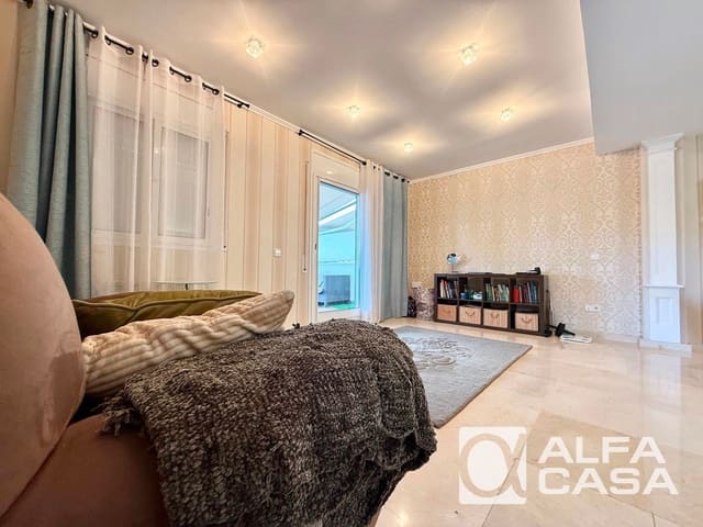 4 camera da letto Villa in vendita in Lloret de Mar con piscina garage - 580.000 € (Rif: 9385802)